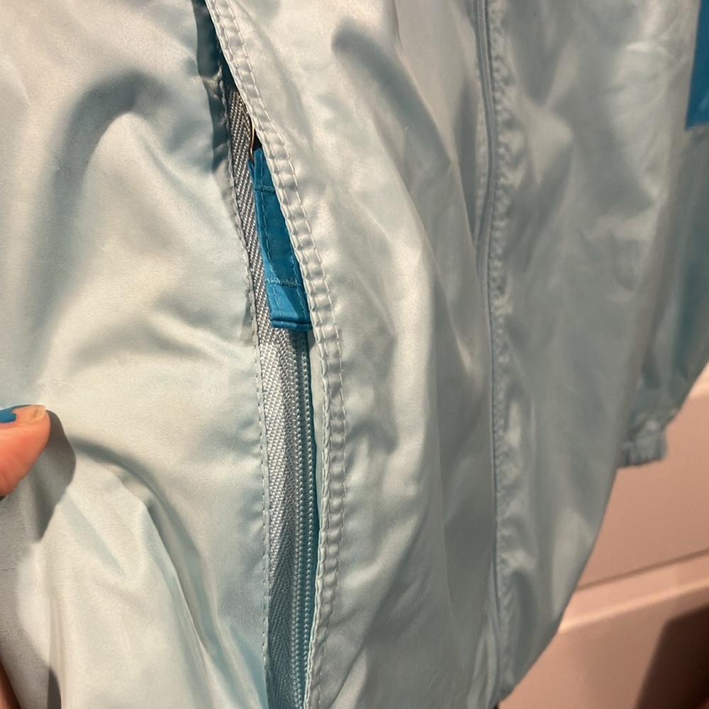 Columbia Two-Tone Blue Windbreaker - Picture 7 of 8